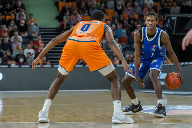 在财政压力 在财政压力