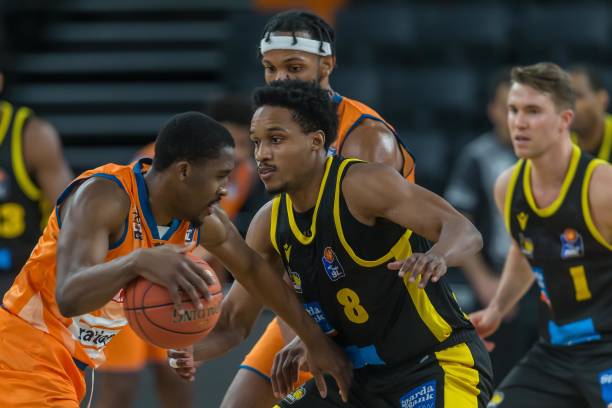 精彩表现以 精彩表现以