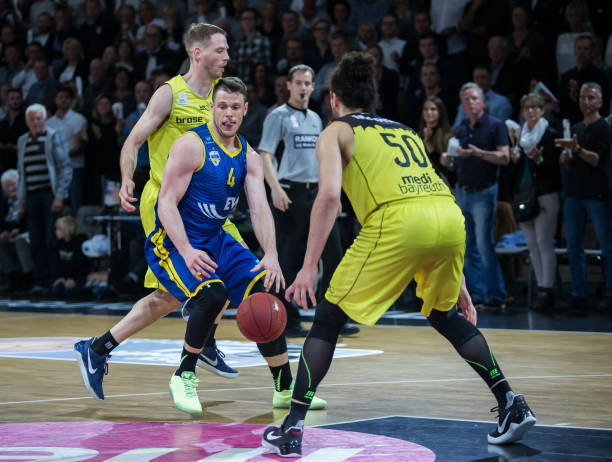 球的观众而 球的观众而