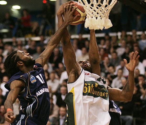 在对阵霍芬 在对阵霍芬